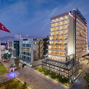 **** Hotel Hilton Garden Bayrakli Türkei